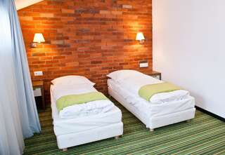 Отели типа «постель и завтрак» Kompleks Taaka Ryba Sumina Стандартный двухместный номер с 2 отдельными кроватями-1